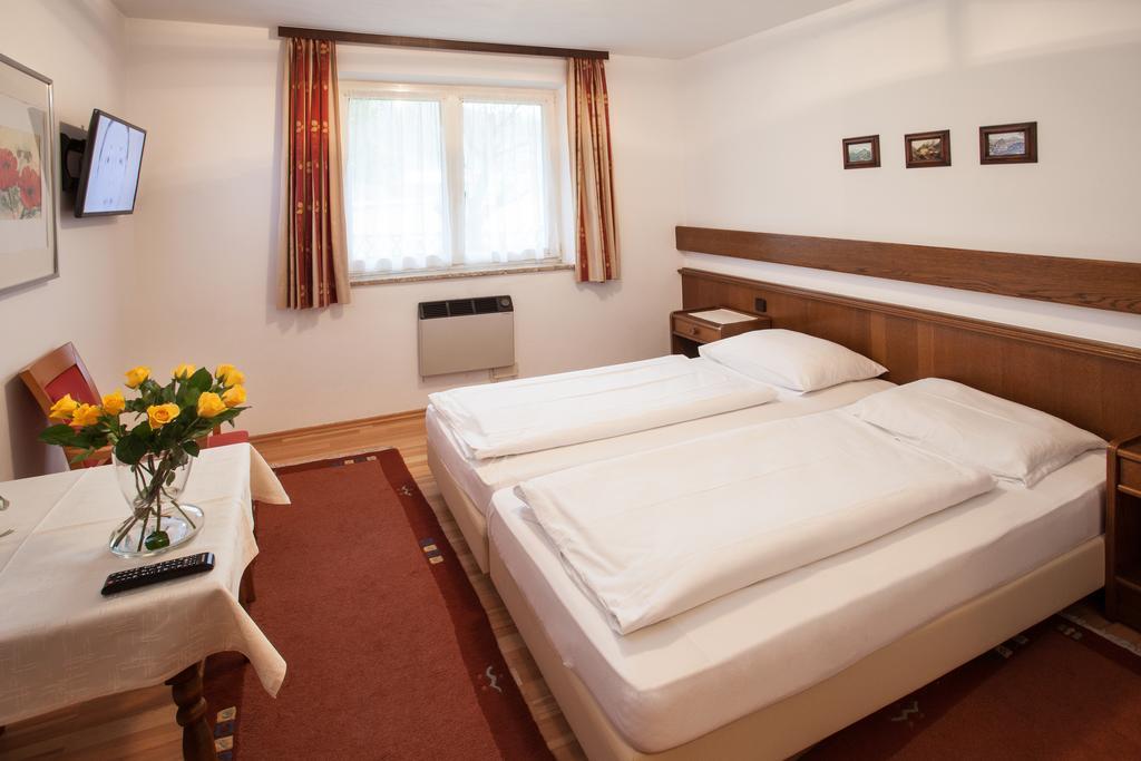 Gaestehaus Sunkler Golling an der Salzach Oda fotoğraf